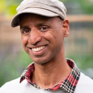 Kannan Thiruvengadam smiling portrait.